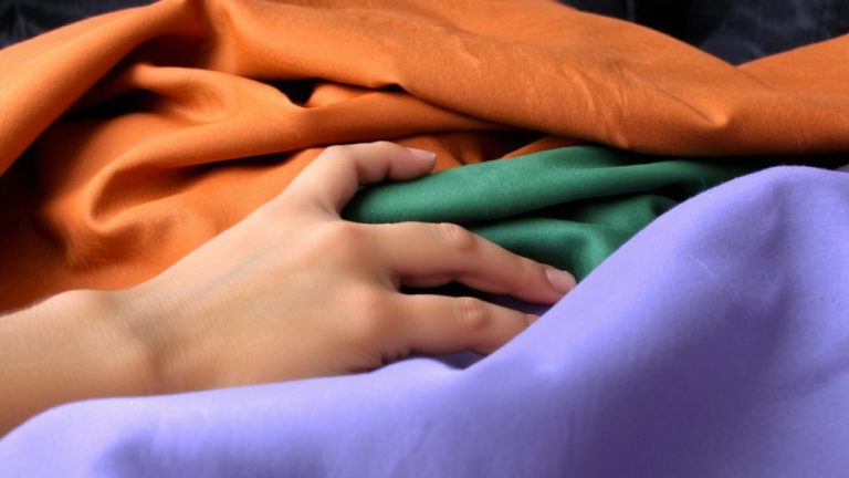 best colors for cool olive skin