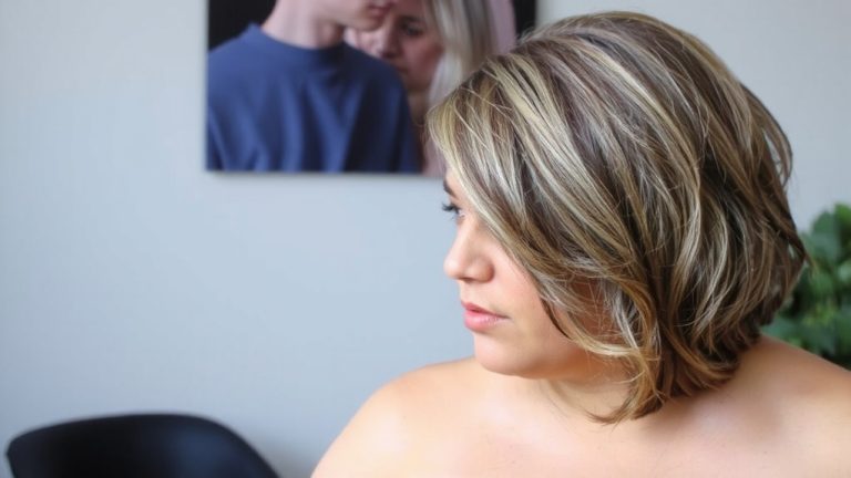 best haircut for frizzy hair