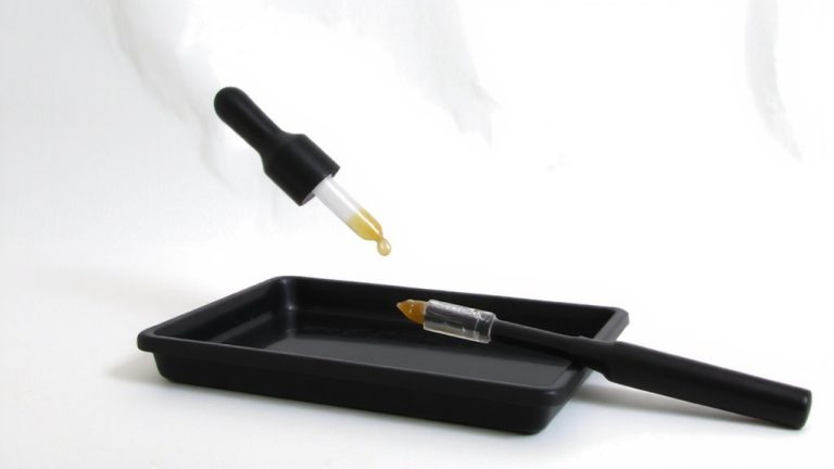 best lash extension glue