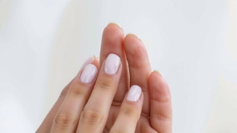 best nails for wedding