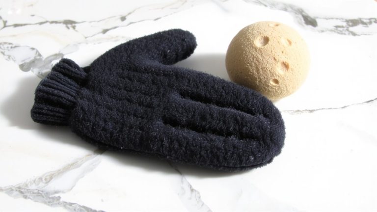 exfoliating gloves compared