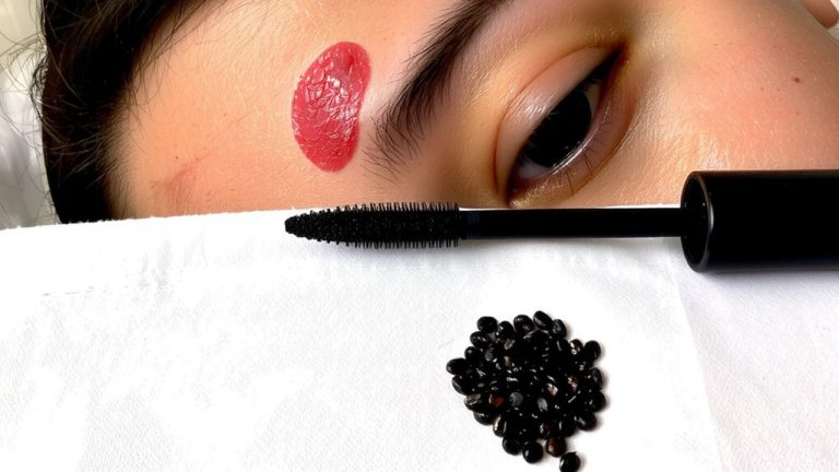 mascara ingredients triggering eye dermatitis