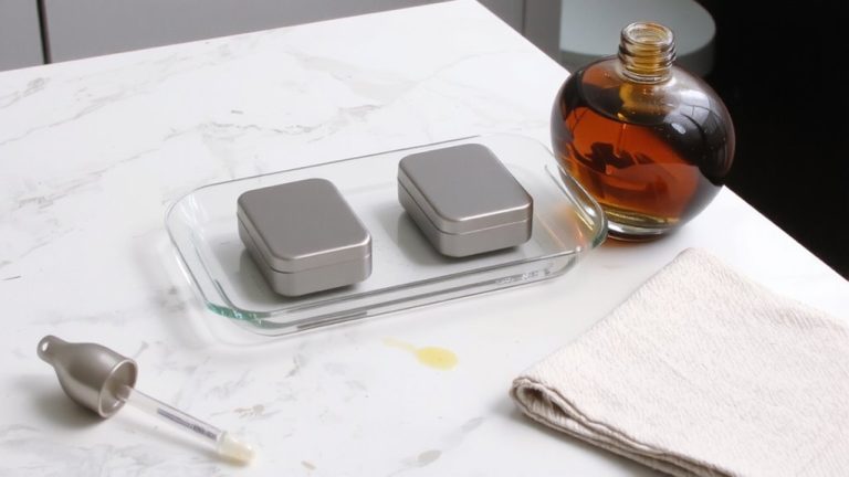 secure leak proof travel storage