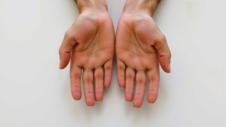 symmetrical five finger nail ratios