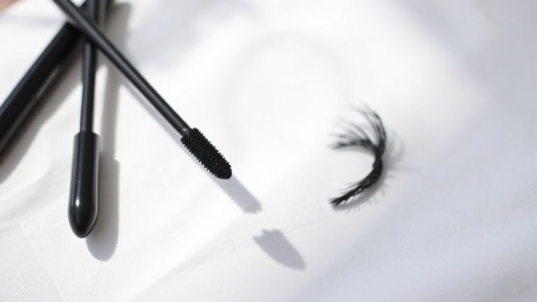 volume mascaras for sensitive eyes
